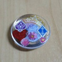 ハンドメイド作家 yako さんに習って、ＵＶレジンを使ったアクセサリーを作ってみました。